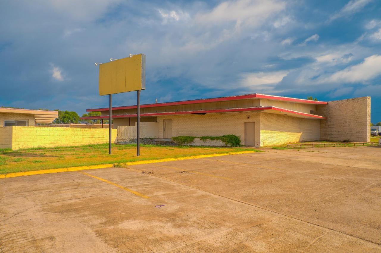 Town & Country Motel Bossier City By Oyo Eksteriør billede